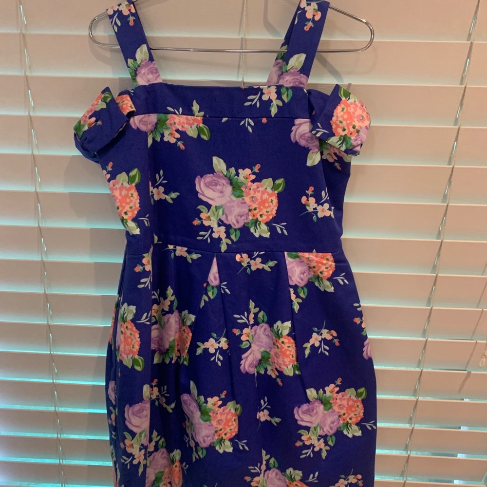 EUC Janie and jack cold shoulder dress size 6